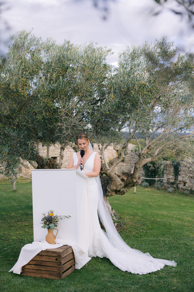 wedding photographer grignan victoria le petit-47
