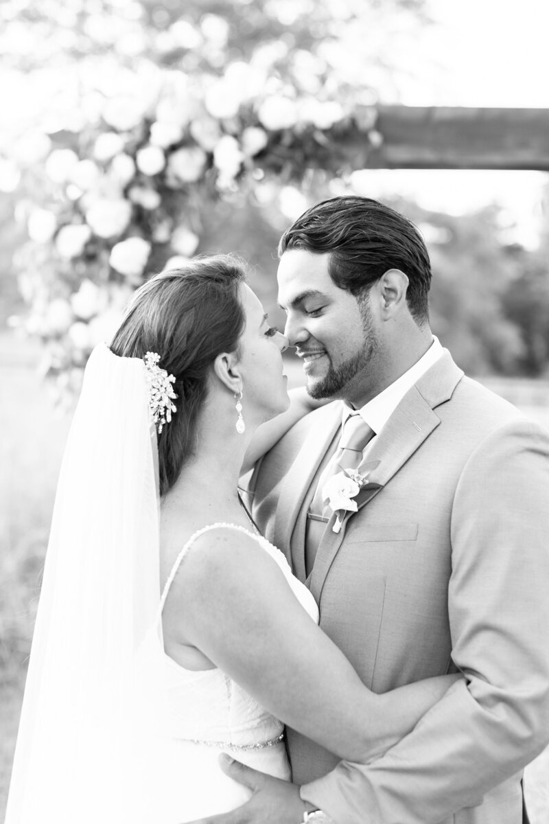 Yvette & Luis  Leesburg Wedding Photographer  Taylor Rose Photography  Wedding Highlights-169