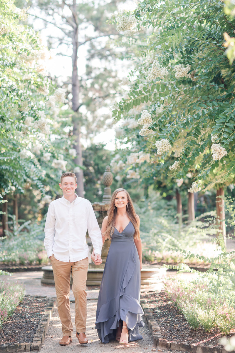 Jennifer B Photography-Sandhills Gardens-Caleb & Laura-Engagement Session-2019-0043