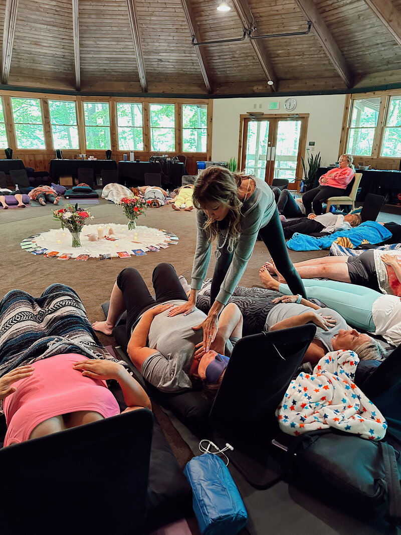 Soul Retreat New York womens wellness retreat womens wellness spiritual retreat at the Omega Institute in rhinebeck, new york with energy healer dana haines