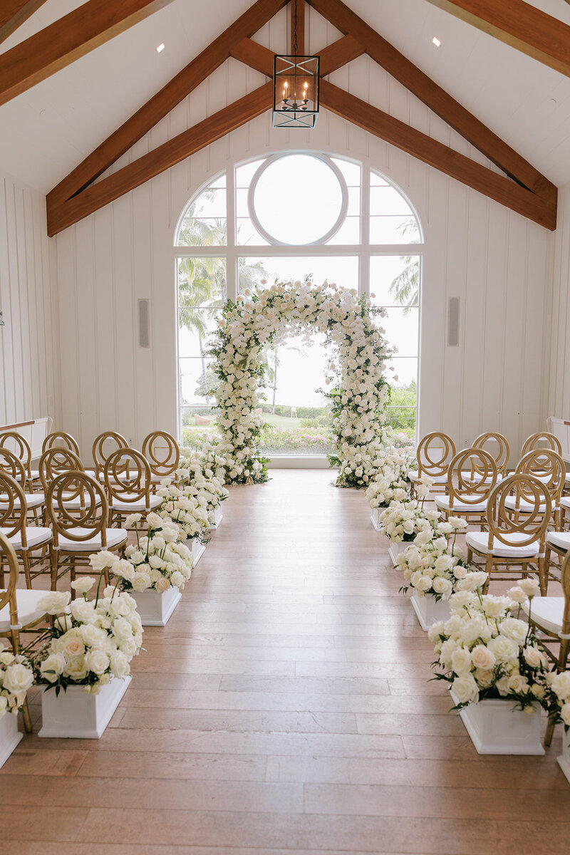 four seasons oahu chapel - white ceremony arch. peg