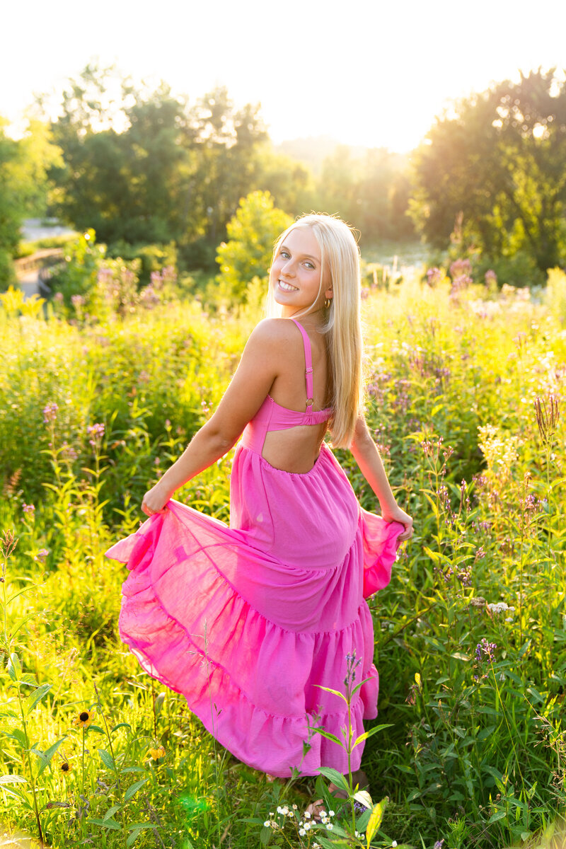 Cute dress for senior pictures