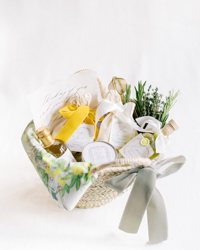 MonAnnie Cakes Gift Baskets_Cristina Ilao03