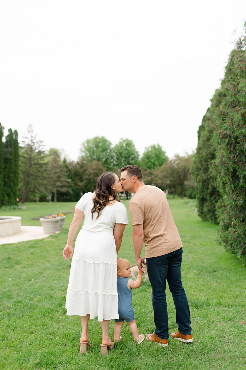 SpringFamilyPhotos-Minnesota-Edina-EdenPrairie-ArnesonAcres-TimelessFamilyPhotographer6