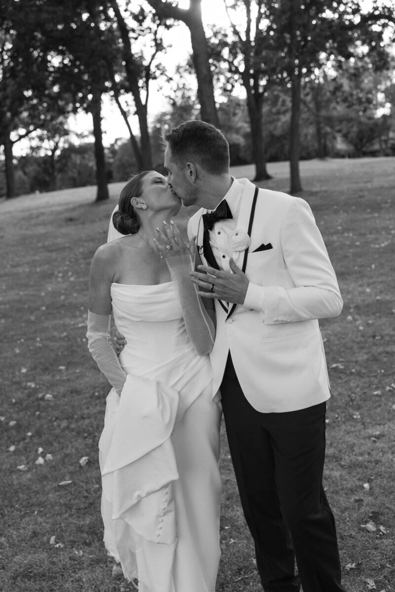 Abigail Anne Photography Storytelling Wedding Photographer in Colorado and Chicago — Wedding Photo 67