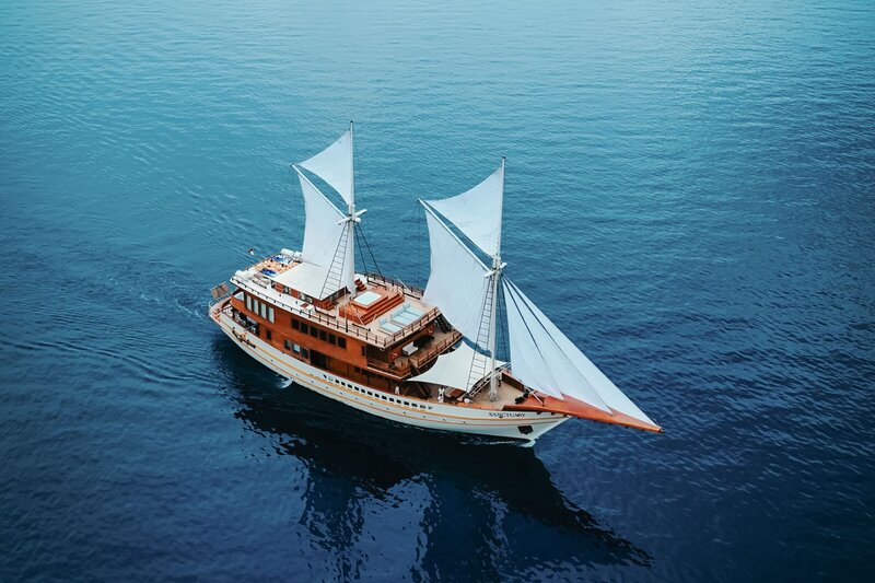 Luxury yacht experiences in Indonesia promise an unparalleled sense of freedom onboard Sanctuary phinisi.