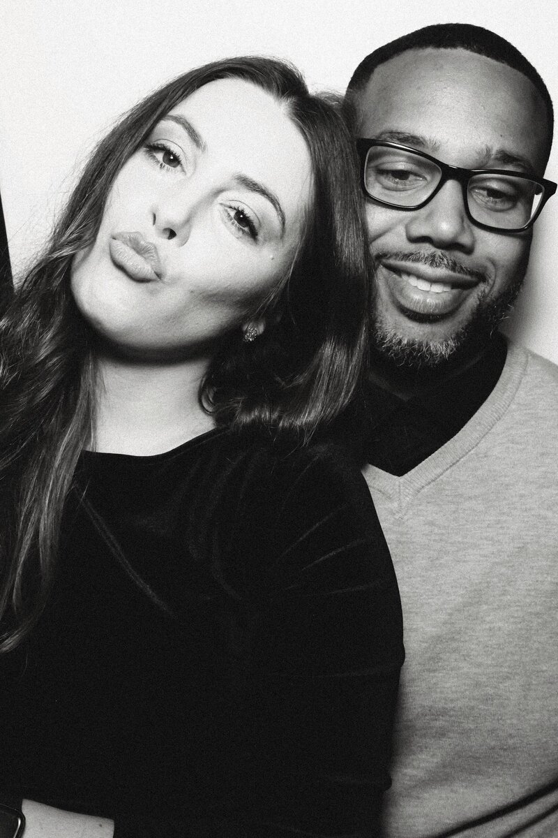 BlackAndWhiteEnclosedPhotoBooth