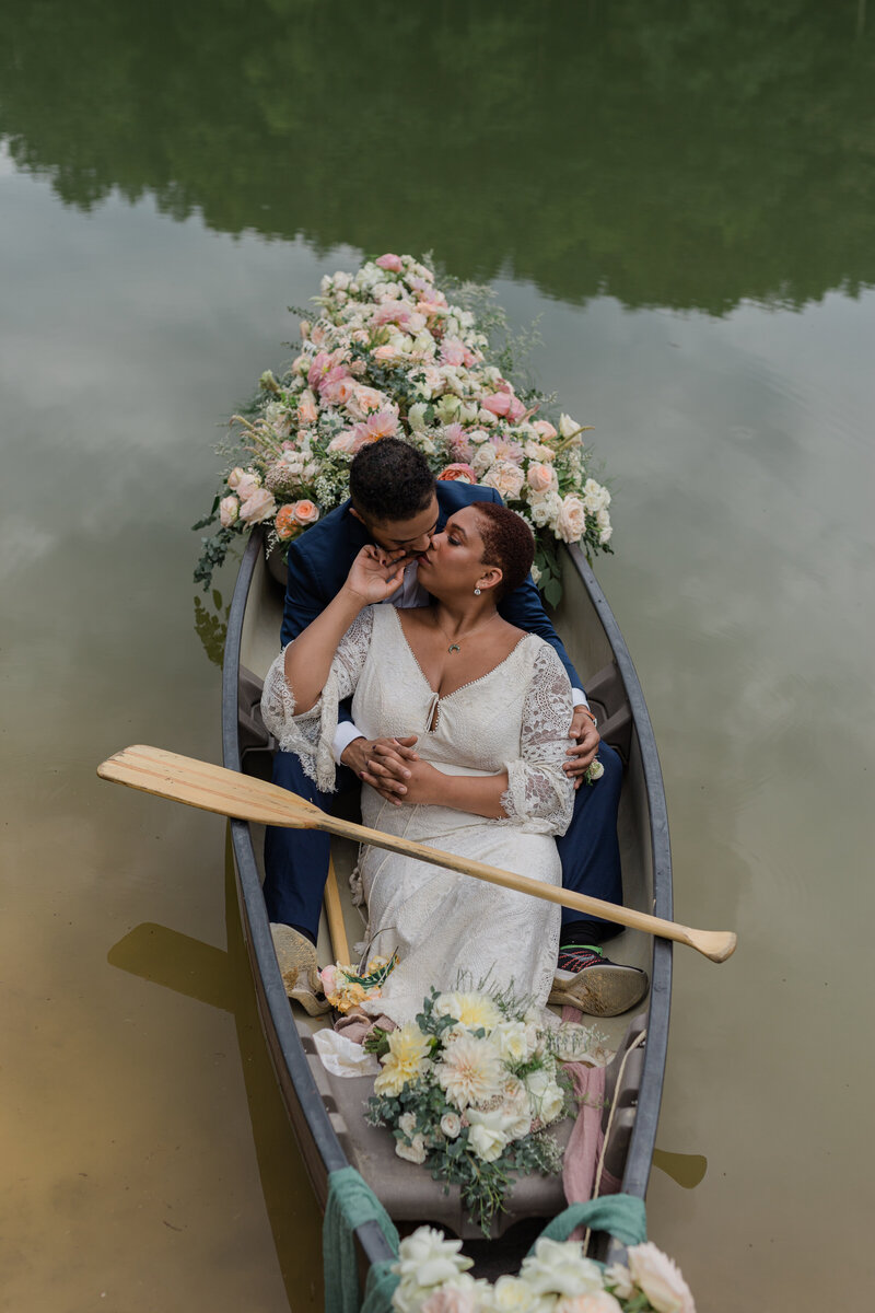 Couples get on a canoe after their Kentucky elopement