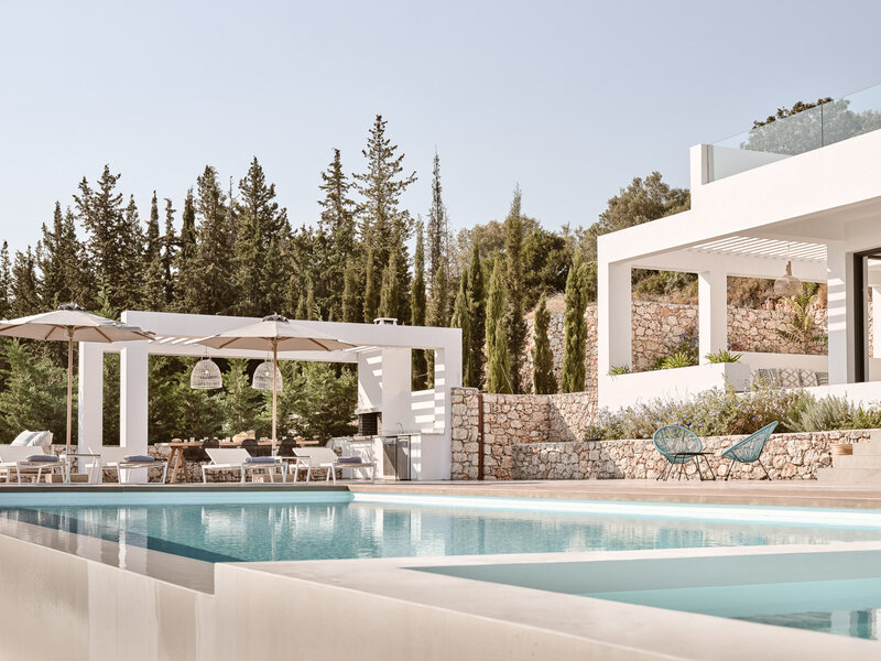 A luxe Greece soulful wellness retreat with space to rest, reconnect and reset from the inside out. Each experience is intentionally crafted for the woman who is ready to step out of the noise and return to her centre.