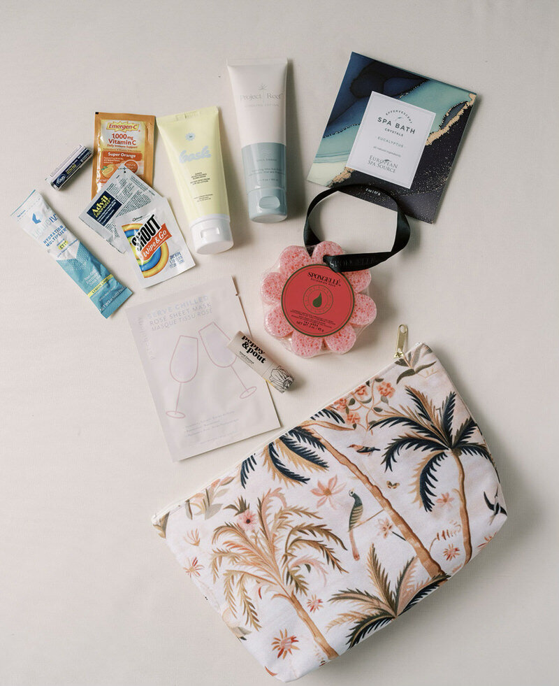 Custom Luxury Gifting by @wedluxecreative for @gobelladesign