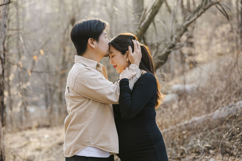 Hudson Valley maternity photos in Newburgh with documentary style and easygoing energy