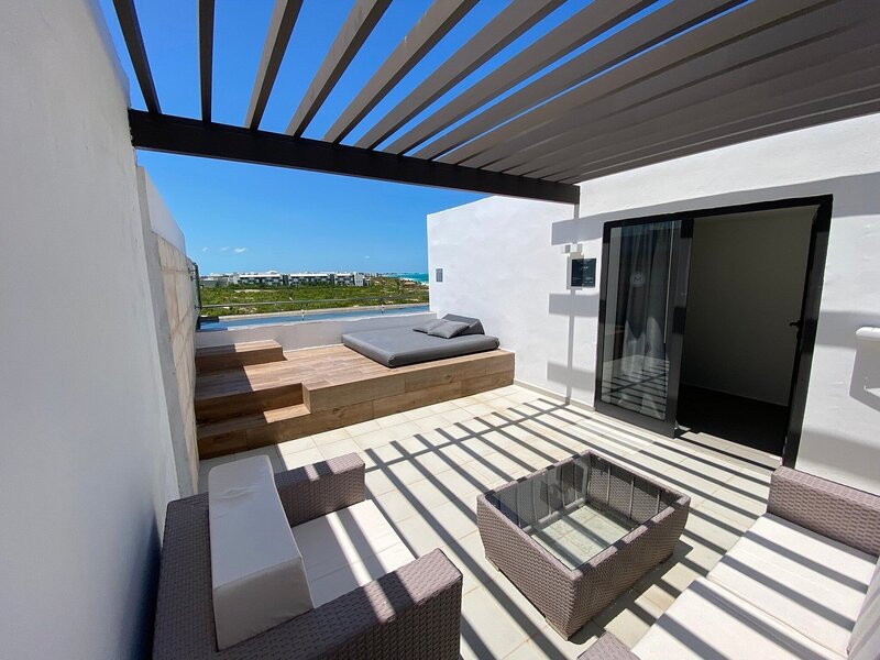Majestic Elegance Costa Mujeres Elegance Club Plunge Pool Suite Balcony