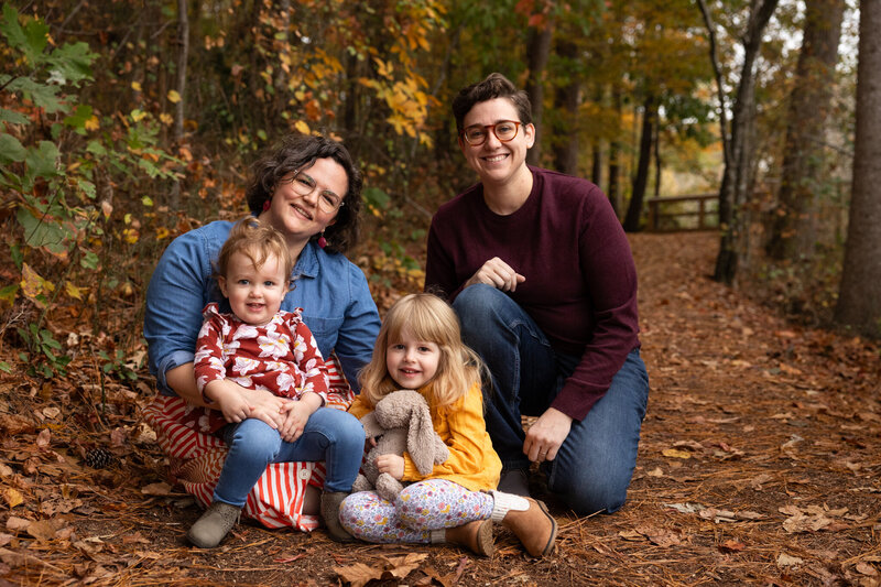 LightCreative_202411_MelissaLindsey_RaleighFallMiniSession_HistoricYatesMillCountyPark_RaleighFamilyPhotographer_001_blog