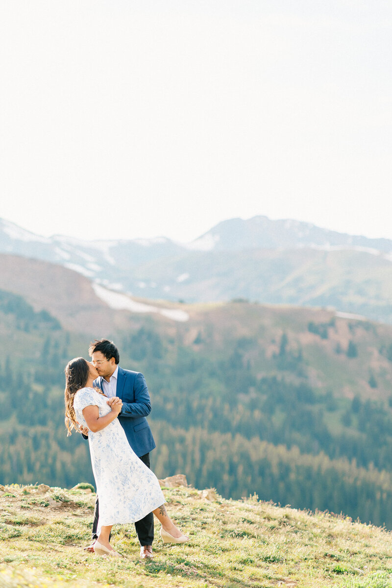 Summit-County-Colorado-Summer-Engagement-Photos-9