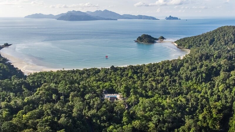 resort-island-tropical-destination-luxury-five-star