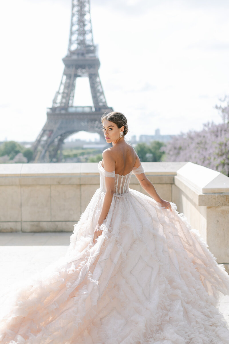 bridal-portrait-eiffel-tower-france