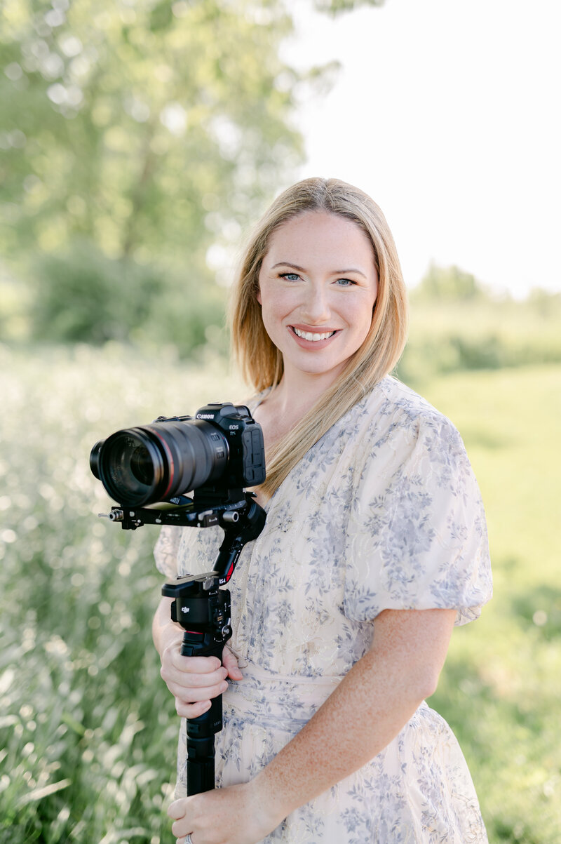 Danielle Chaviano Wedding Photographer and Videographer