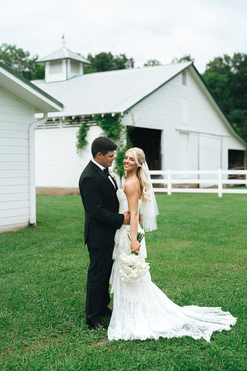Luxury Riverfront Destination Wedding Venue in Sevierville Tennessee Smoky Mountains