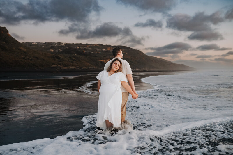 Queenstown Engagement Photographer, available New Zealand wide. A Romantic Enagement Photoshoot at Aucklands West Coast