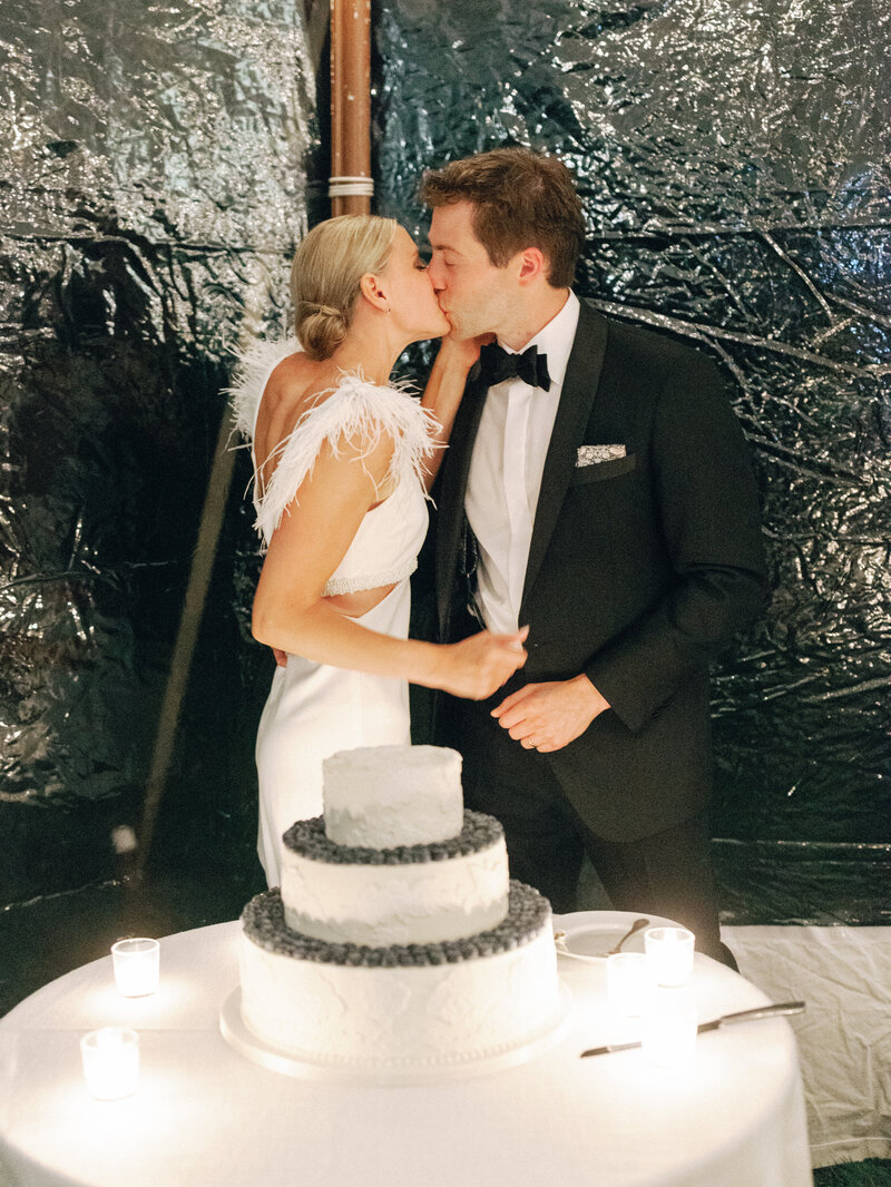 59 blacktieweddingcake