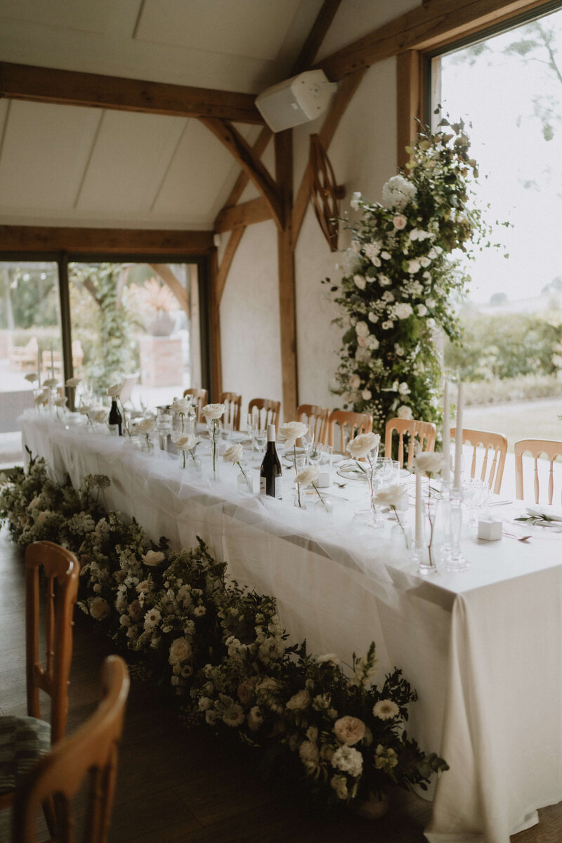 Wedding breakfast flowers at Brinsop Court