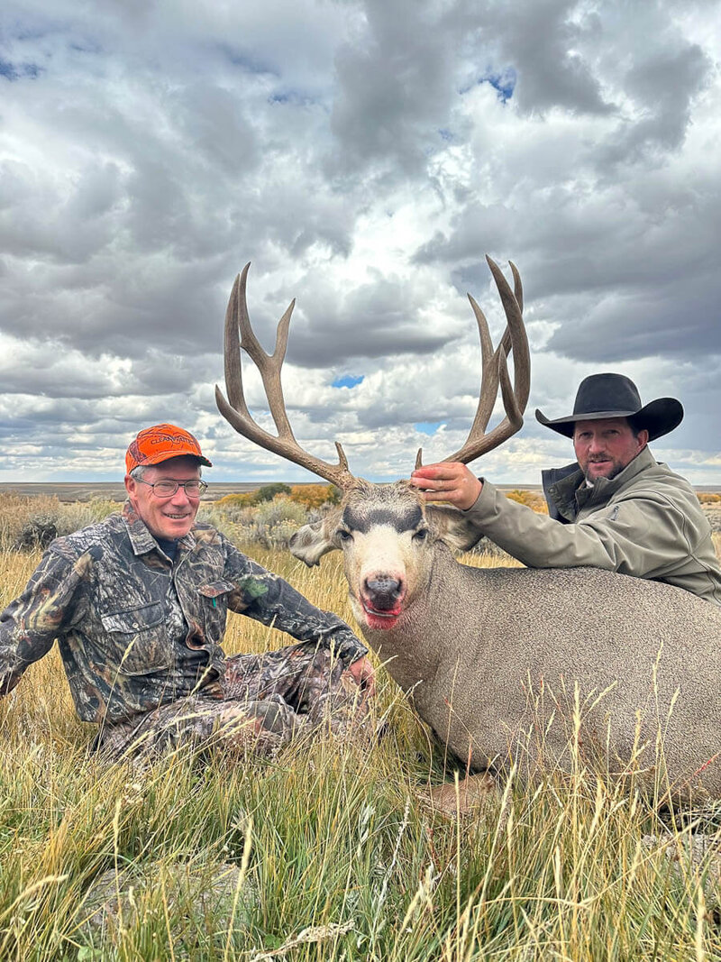 Wyoming guided deer hunt