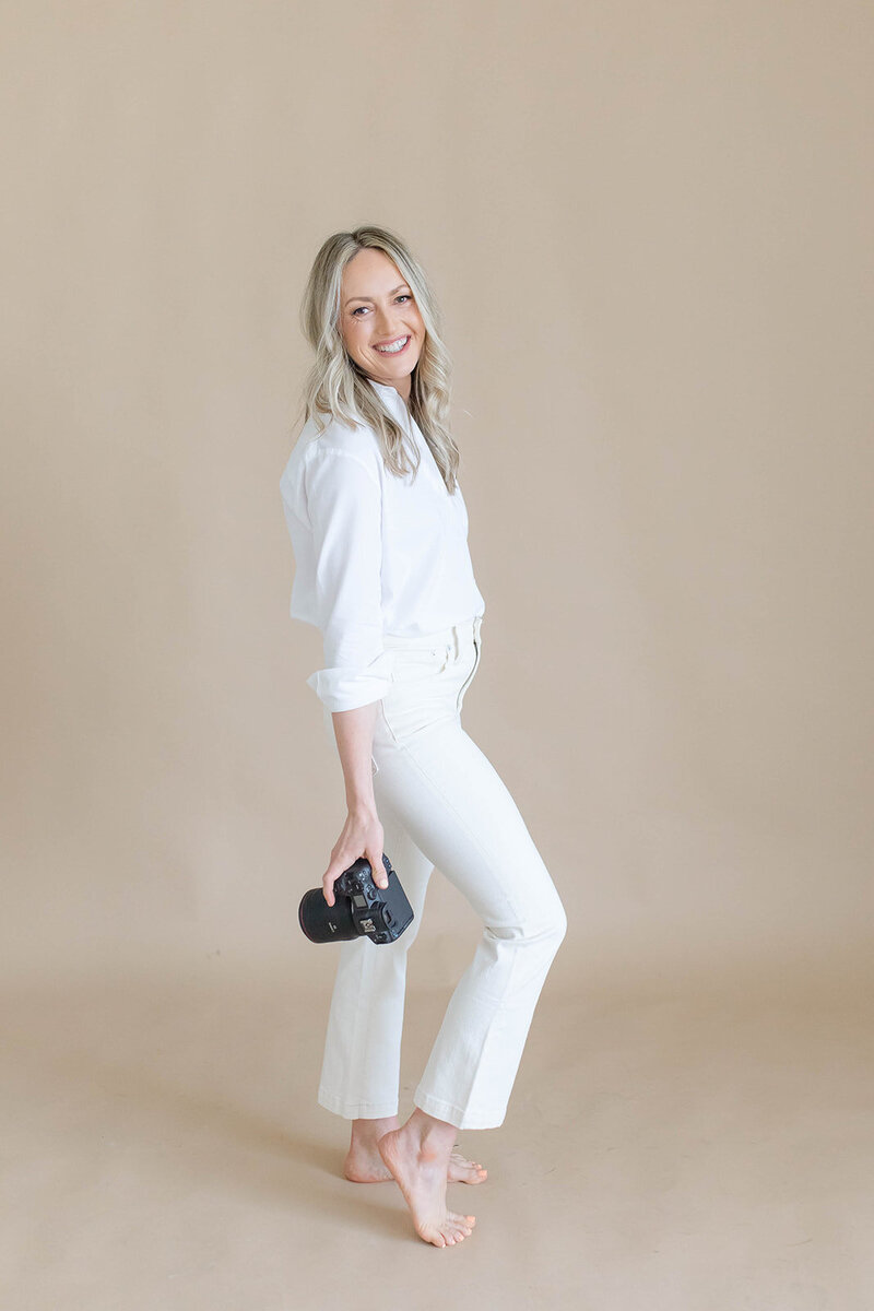 nicole hodgson, gigi pip hat, family photographer, about me
