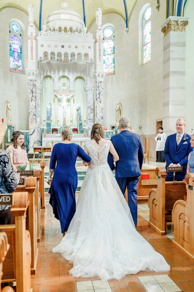 Basilica-Saint-Adalbert-Grand-Rapids-Michigan-Catholic-Wedding2