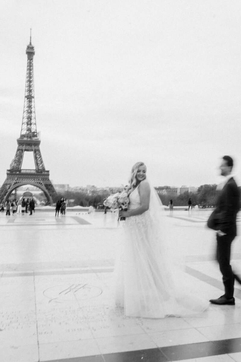 011-Paris-Spring-Blossom-Elopement-Wedding-Cinematic-Editorial-Luxury-Fine-Art-Lisa-Vigliotta-Photography