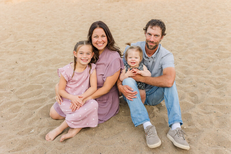 2023 Krystal-Moore-Photography-Buffalo-Pound-Family-Beach-Session-5