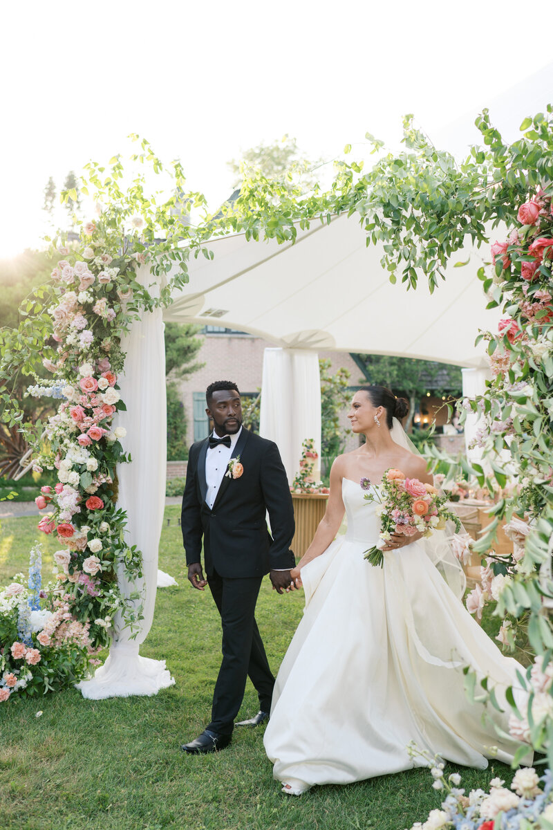 Classic garden inspired wedding at Ashford Estate in Allentown, New Jersey by Juliana Tomlinson Photography