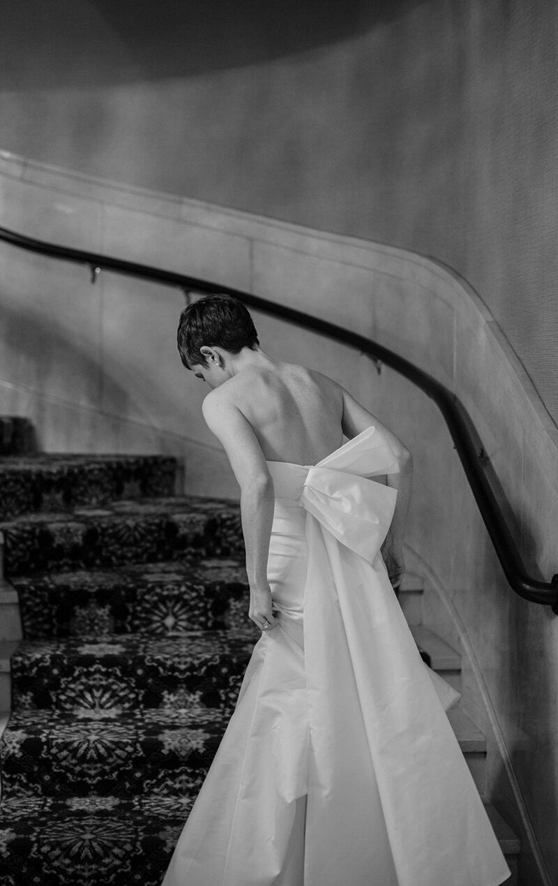 Since 2009, Deborah Zoe Photography has been synonymous with seamlessly capturing luxury weddings and events of all sizes hosted in some of New England's most storied locations. 