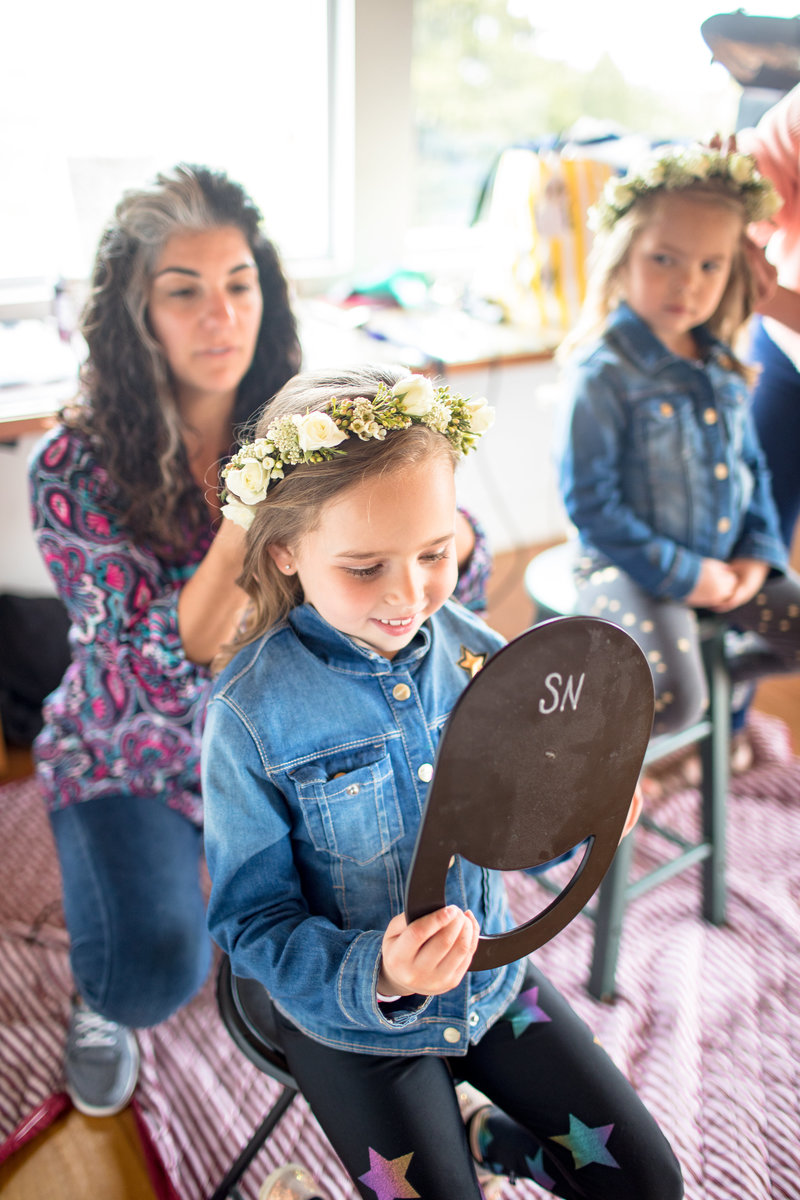 Jul + Girls Getting Ready 61