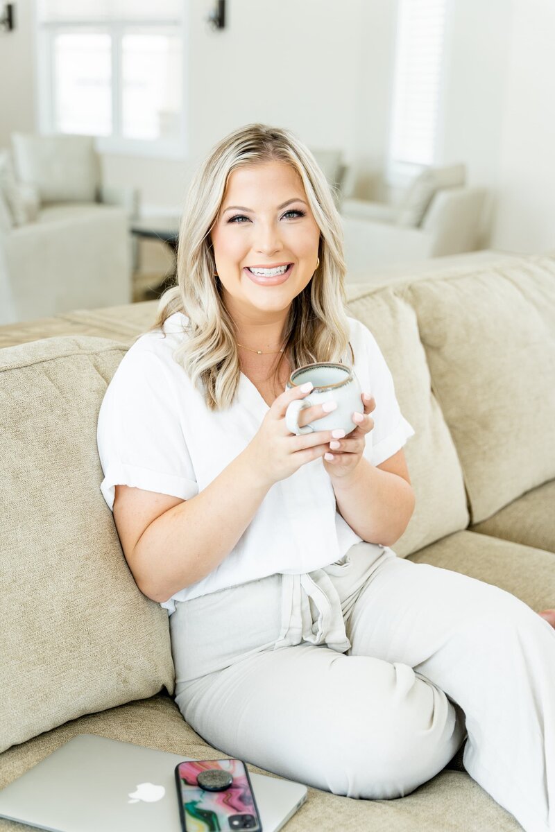 Klarissa-Lissette-branding-photography-Mindfully-Neat-18