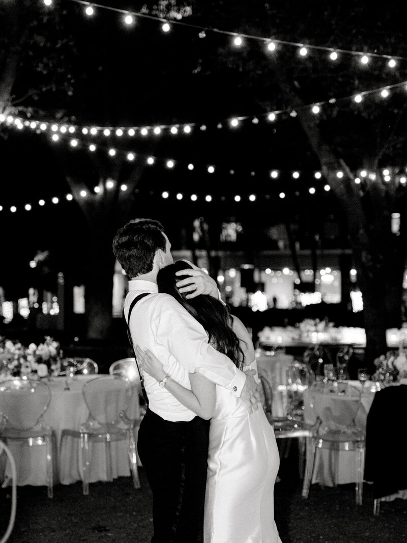 Abby & Garrett Sneak Peeks-277_(2048)