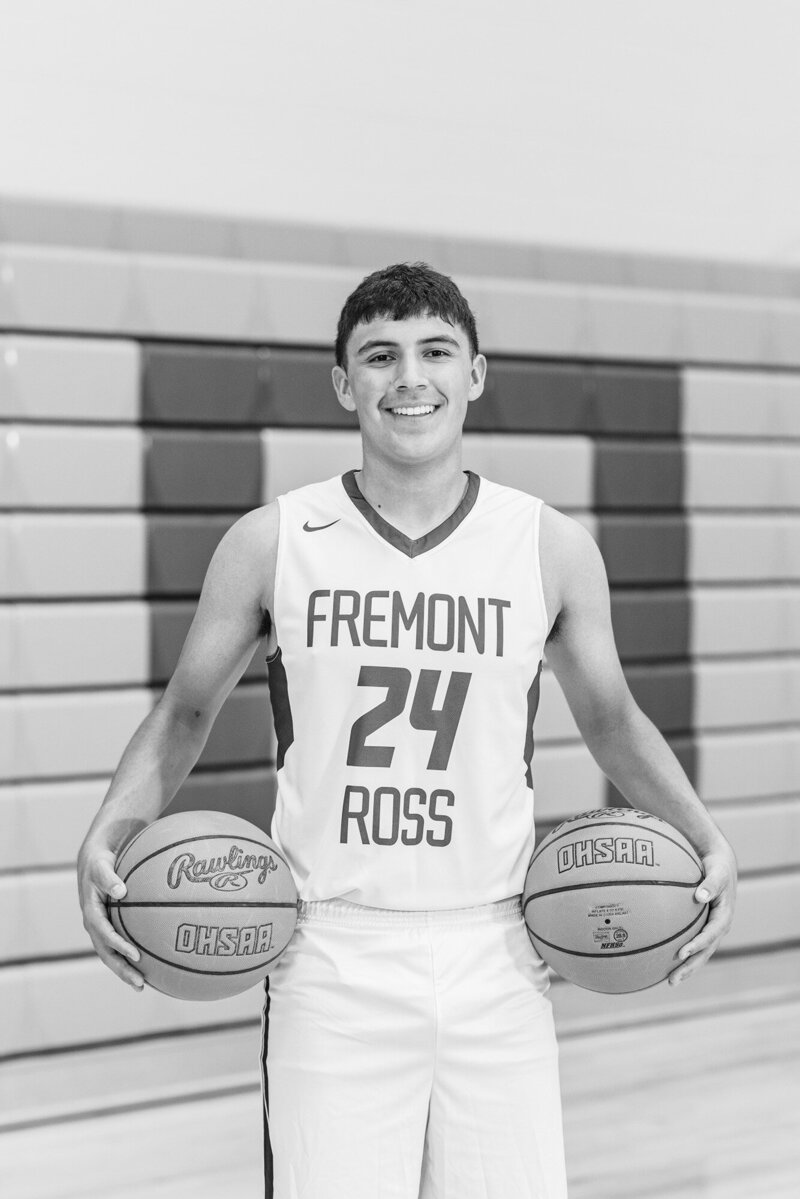 isaac-ohio-basketball-senior-photos-5