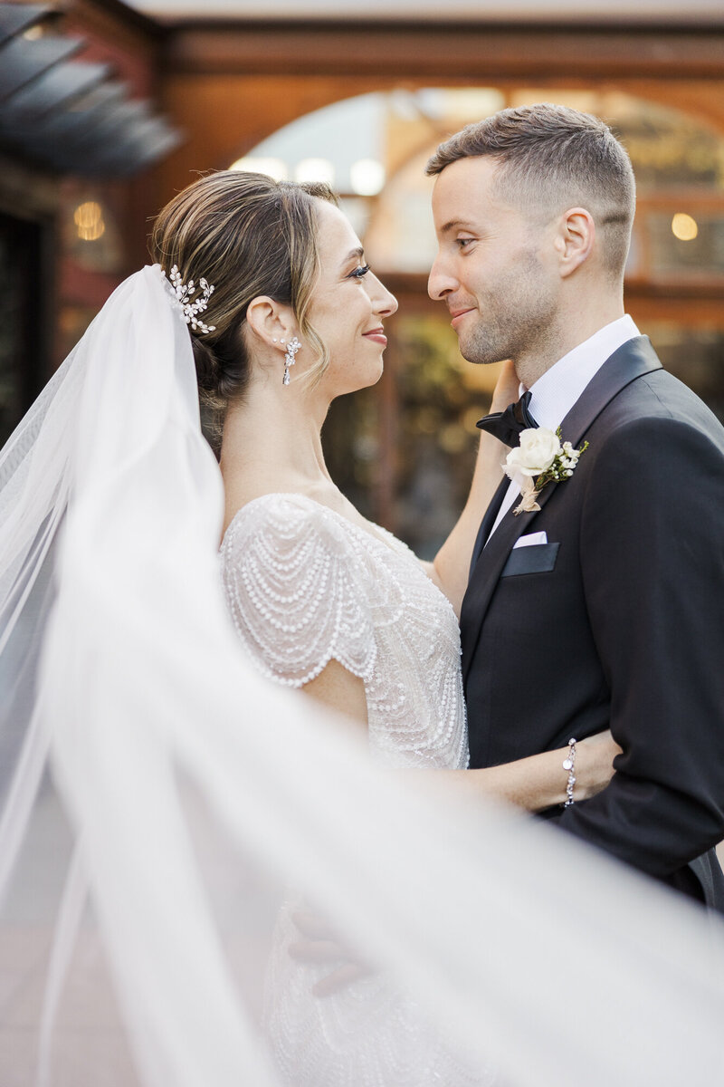 Hudson Valley wedding photographers documenting candid laughs during portraits