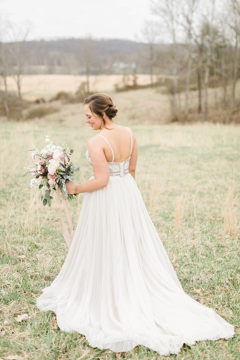 Indiana_The_Wilds_Wedding_Event_Venue_Blue_White_Wedding_Ideas_Boho_Chic_Weddings_9