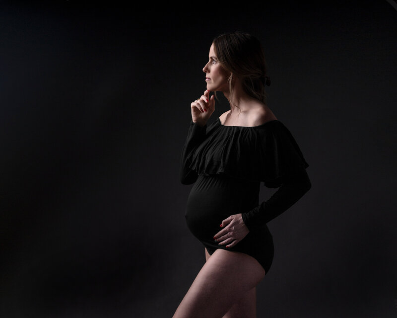 profesjonell gravidfotograf med studio på oppegård. Fotografering for kommende mødre i oslo, asker og bærum