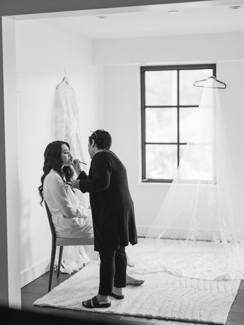 195-HC-Getting Ready-Hannah Quintana-Photography