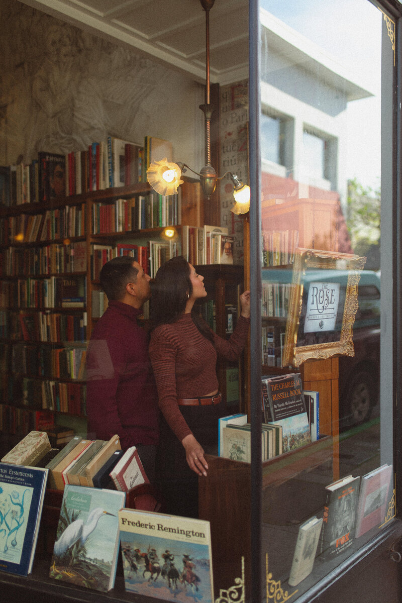 antique_bookstore_couples_photoshoot-36