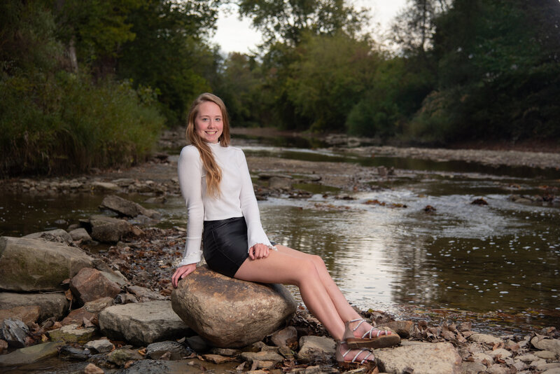 MillstreamParkValleyCityOhioSeniorPhotosPositivelyPortraits4