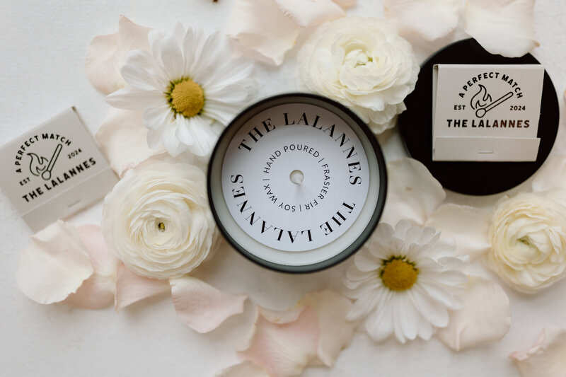 custom-wedding-candle-matches-scent