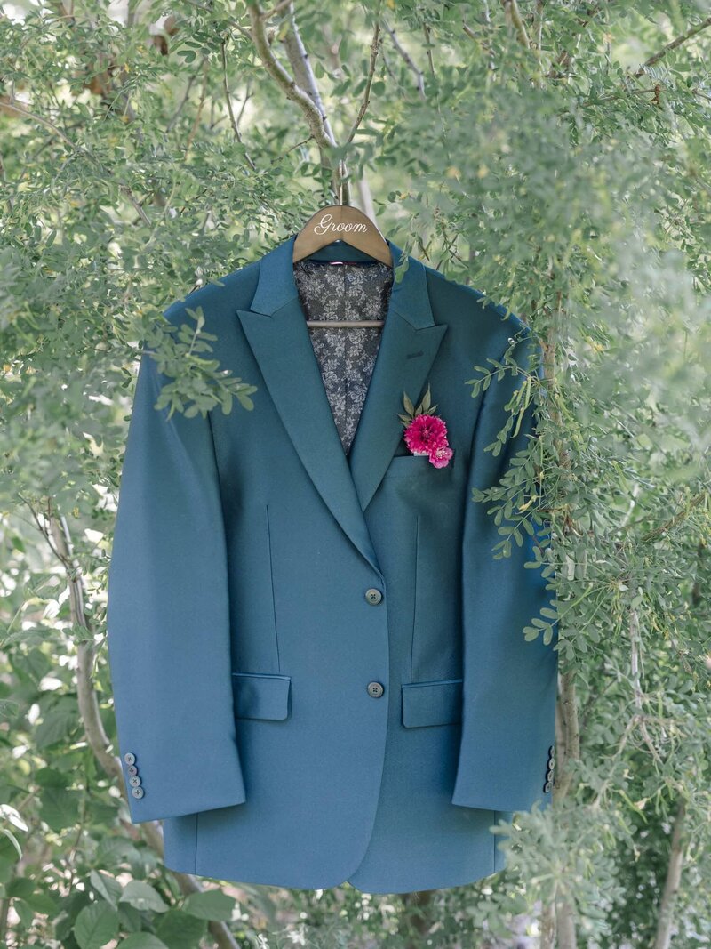 Timeless Tales Creatives - Fine Art Edmonton Wedding Photos at Tangled Roots Wedding Venue (2)
