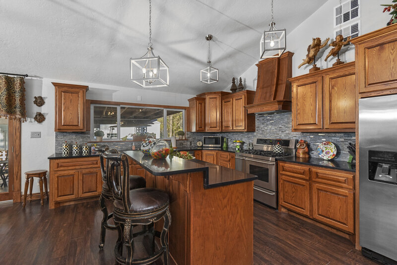 Oklahoma updated kitchen with island