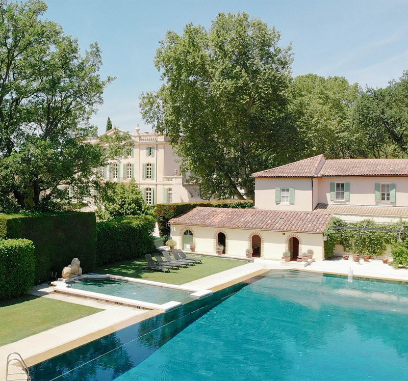 Chateau de Tourreau pool, wedding venue in Provence