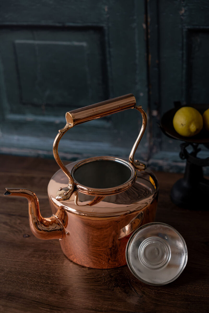 Round Tea Kettle Acorn Finial