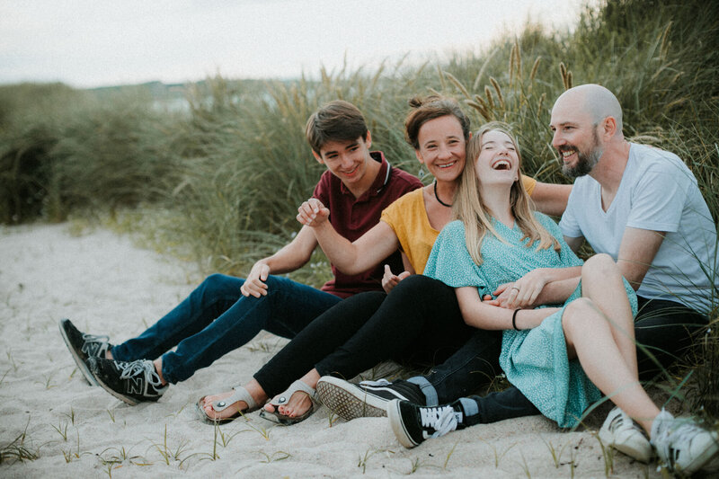 seance photo famille plage freval - photographe cotentin - caroline liabot
