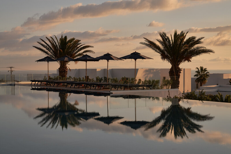 Waterstone - NOŪS Santorini - Santorini - Luxury Boutique Hotel - NOŪS Santorini-Main Pool
