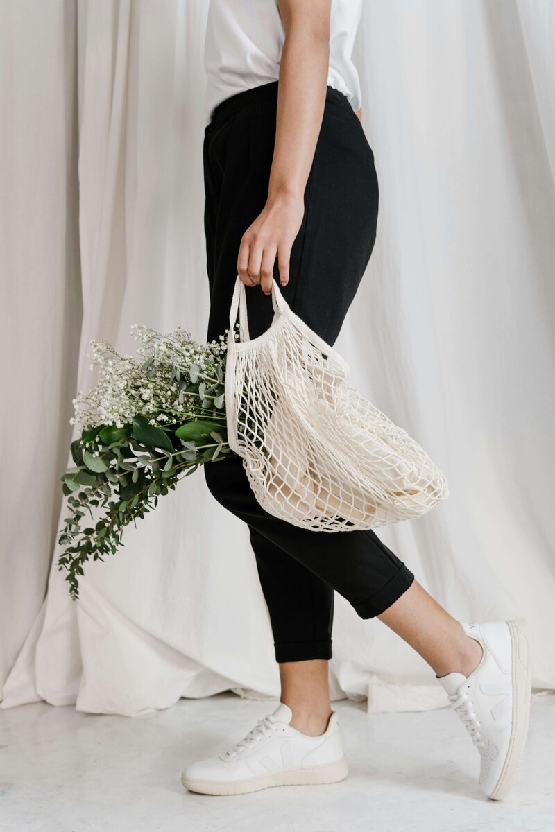 tote bag with flowers in it
